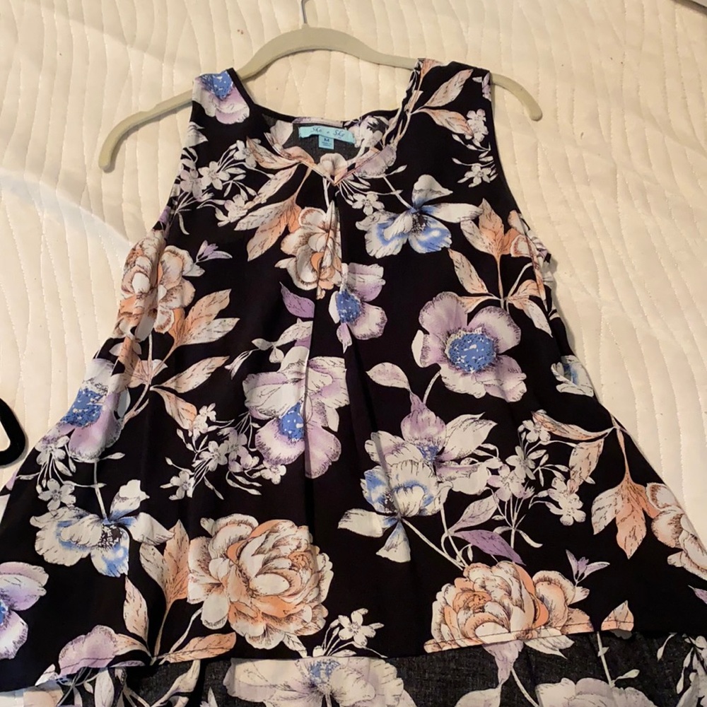 Black floral high low tank
